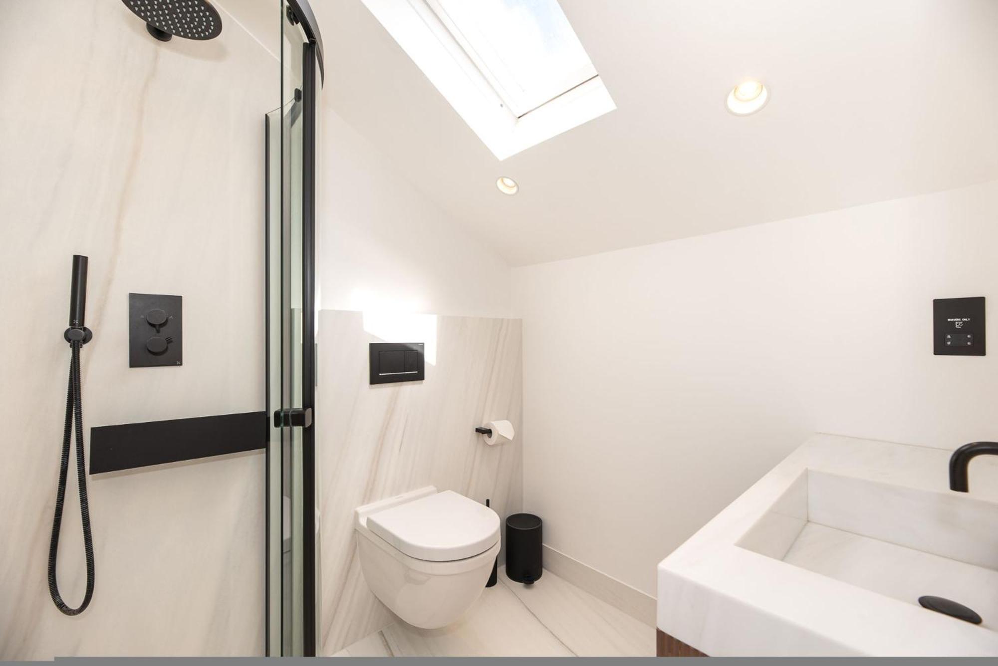 Elegant And Bright 3-bed Flat Near Sloane Square * Londra