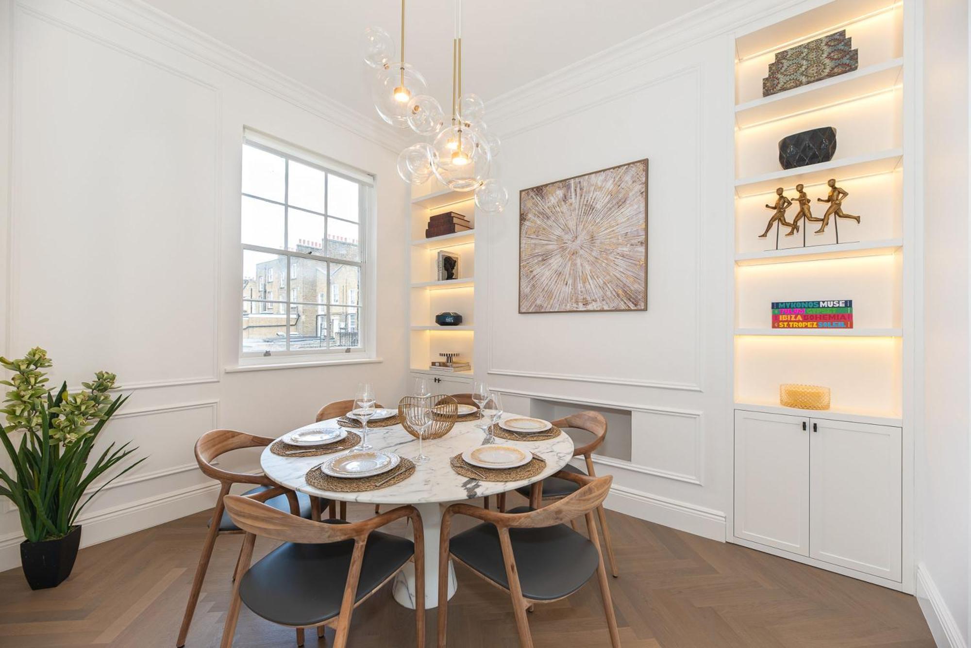 Elegant And Bright 3-bed Flat Near Sloane Square * Londra